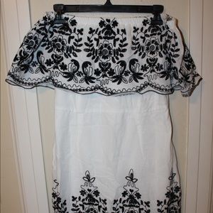 NWT Boohoo Petite Off Shoulder dress